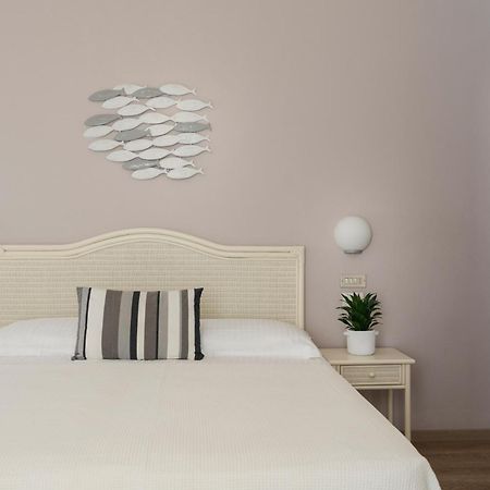 Hotel Roxy & Beach Cesenatico Esterno foto