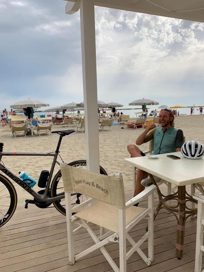Hotel Roxy & Beach Cesenatico Esterno foto
