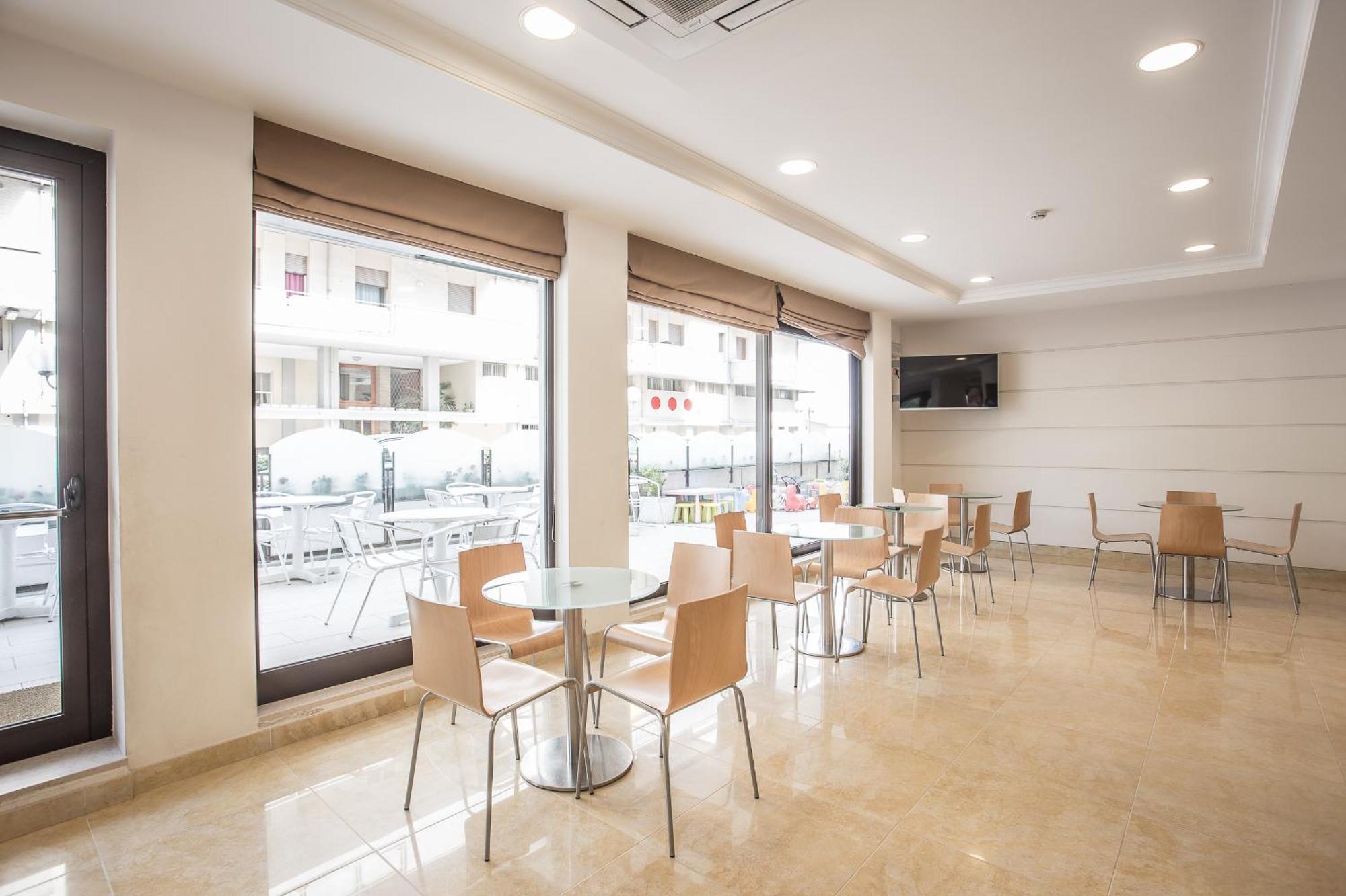Hotel Roxy & Beach Cesenatico Esterno foto