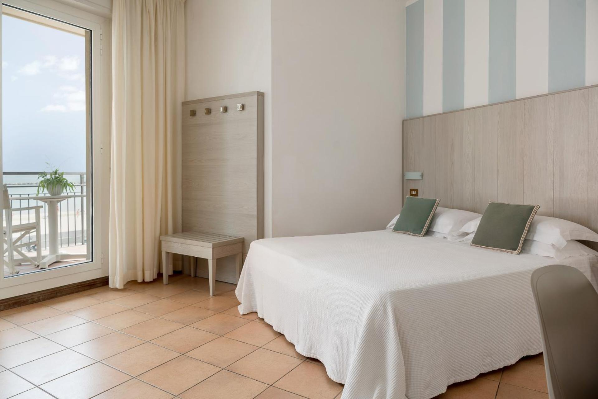 Hotel Roxy & Beach Cesenatico Esterno foto