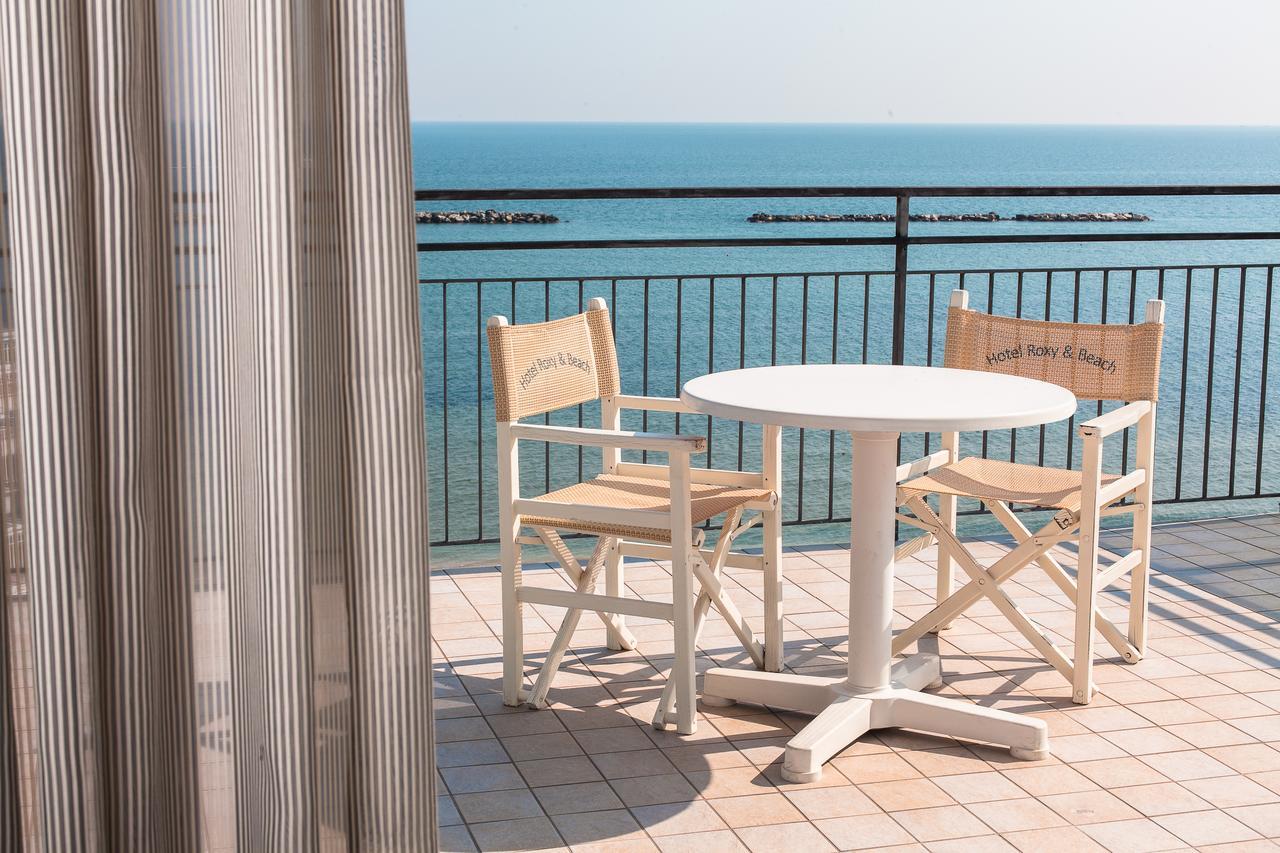 Hotel Roxy & Beach Cesenatico Esterno foto